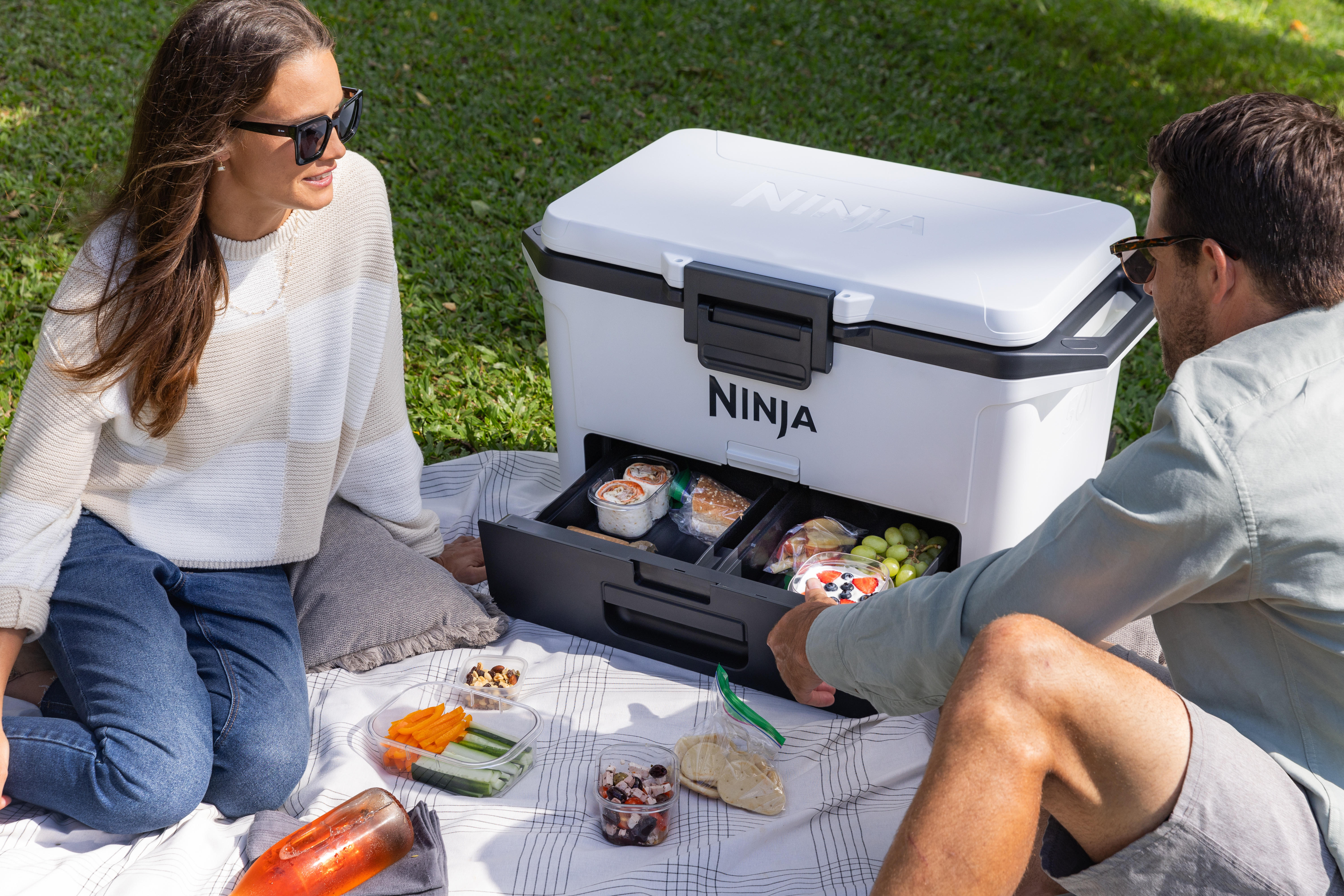 Ninja-FB151WH-OutdoorCampaign-Picnic-20240123 - Image 2