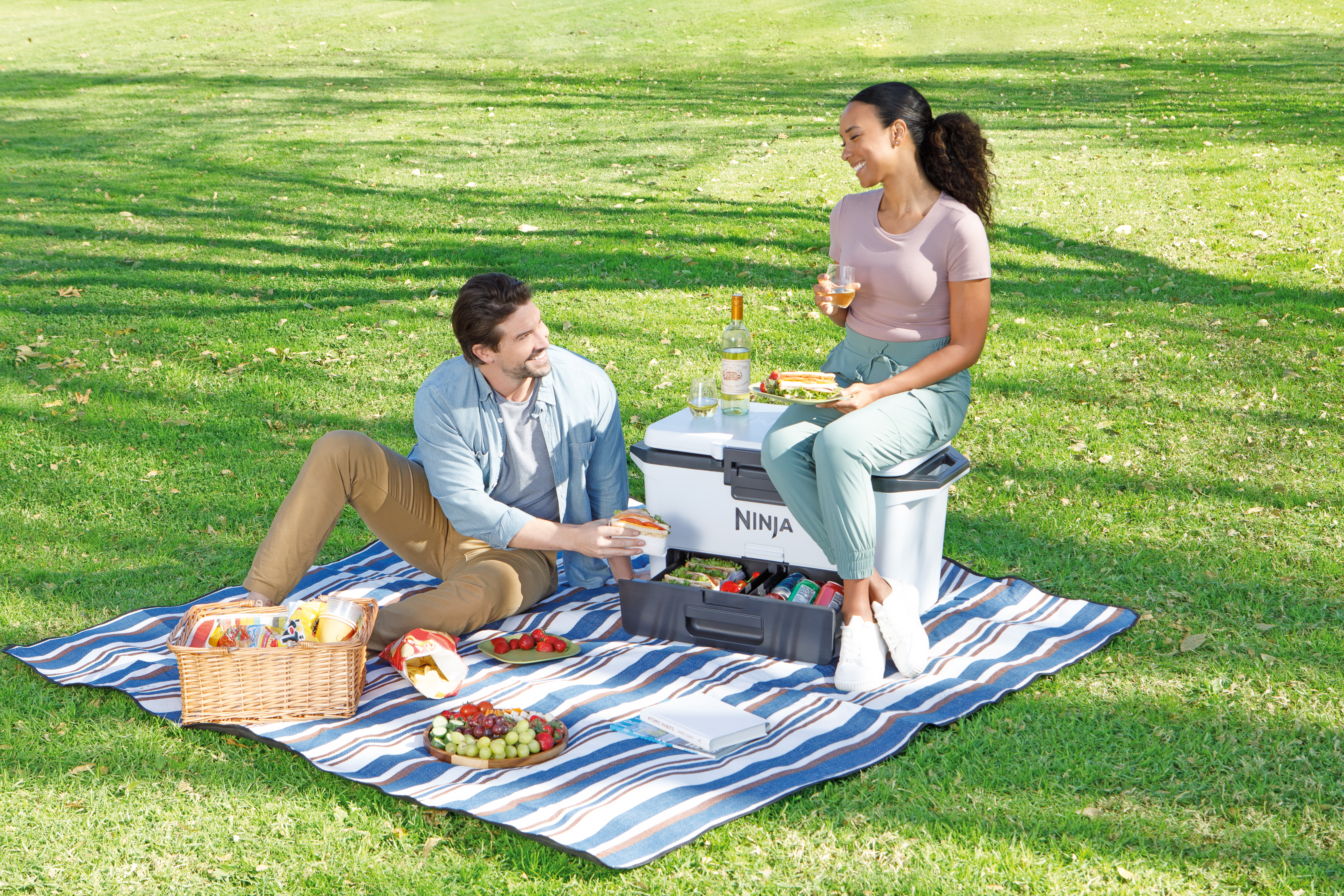 Ninja-FB151WH-InUse-Park-EatingFood-Woman-Man - Image 7