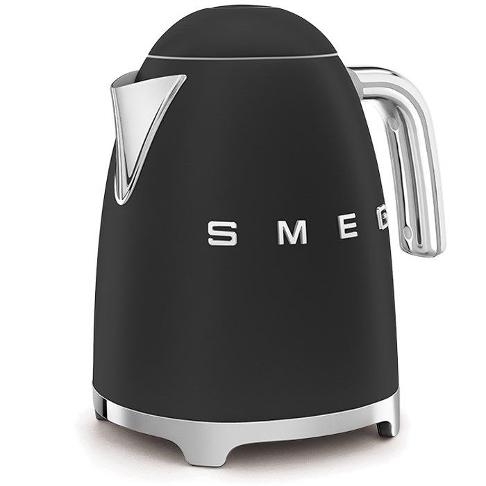 Smeg KLF03BLMUK  Retro style kettle in Matt Black