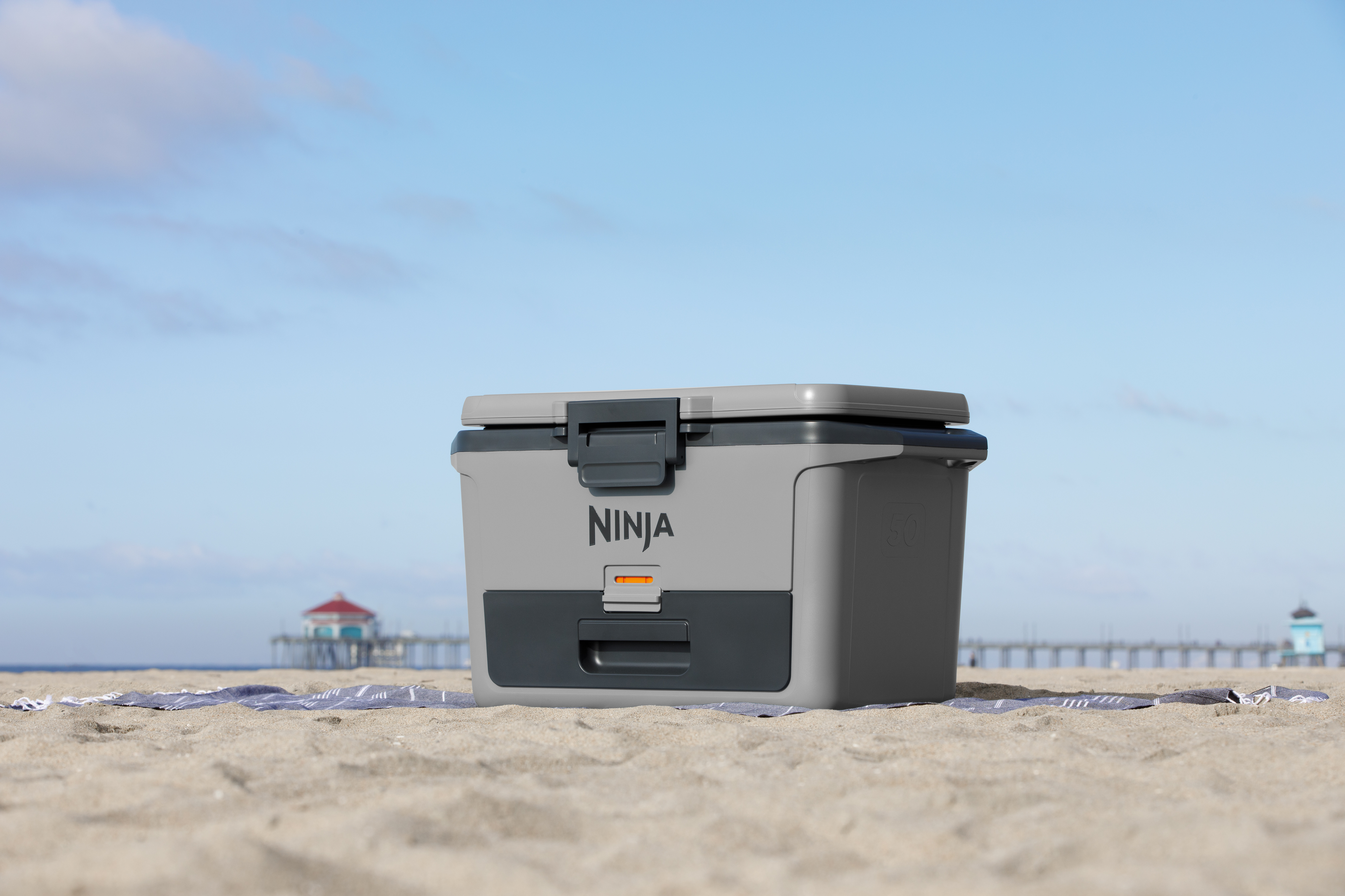 Ninja-FB151GY-InUse-Beach-LineUp - Image 10